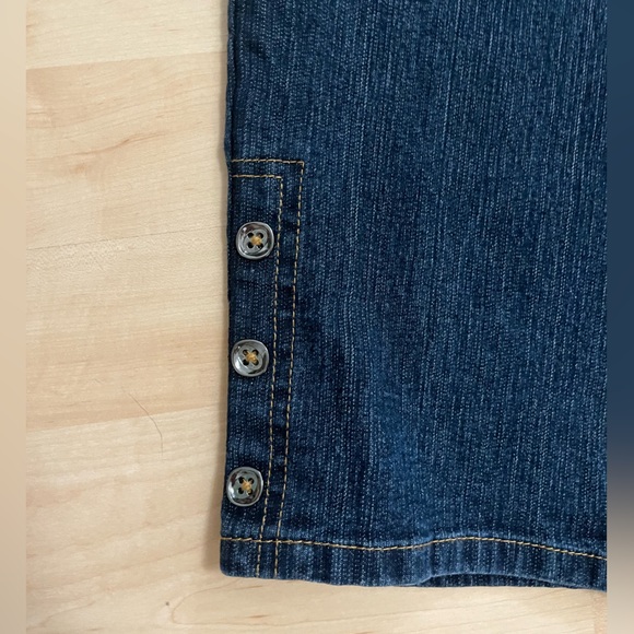 Like new-Elastic Waist Cropped Jeans - Picture 2 of 4